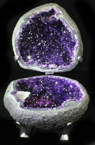 Amazing Amethyst Geode Display On Stand - Museum Piece #31211